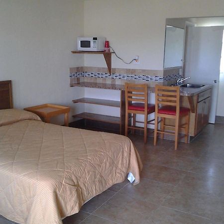 Hotel Martinique Lake Worth Beach Exterior foto